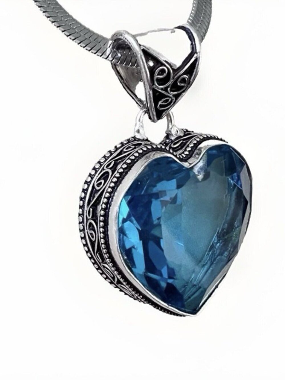 925 Sterling silver Blue Topaz heart Necklace Gemstone Pendant Vintage jewelry